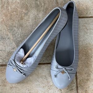 Tory Burch Quilted Leather Cap-Toe Flats – Bay Gray – Women’s Size 9M